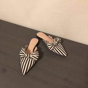 Retro Barbie Inspired Pointed Toe Slides Size 7.5